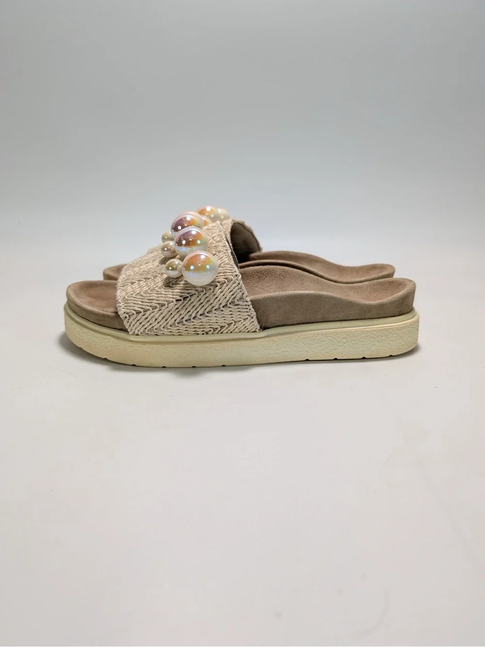 Inuikii Raffia Pearl Slides - Picture 4 of 10